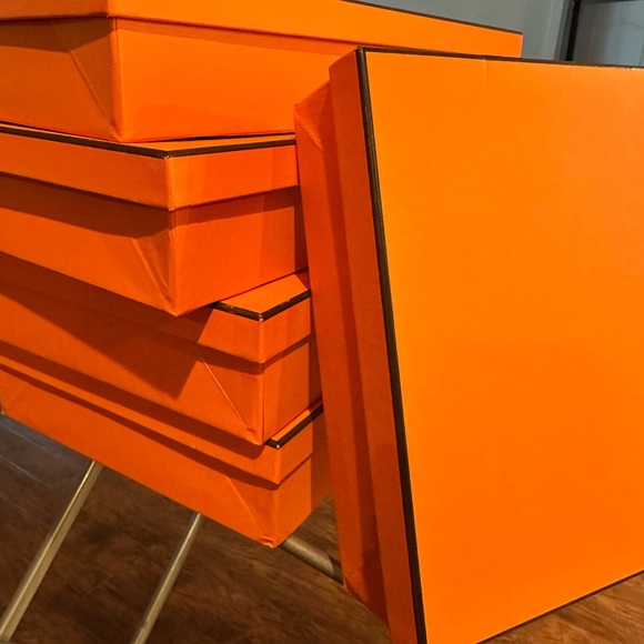 Hermes Boxes - Picture 2 of 7